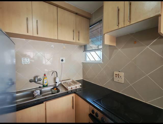 2 BEDROOM APARTMENT FOR SALE IN ESSENWOOD